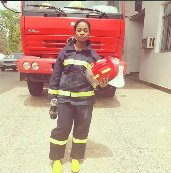 Meet Another Beautiful Female Firefighter Who Has Won Hearts Of Online Users. Photos